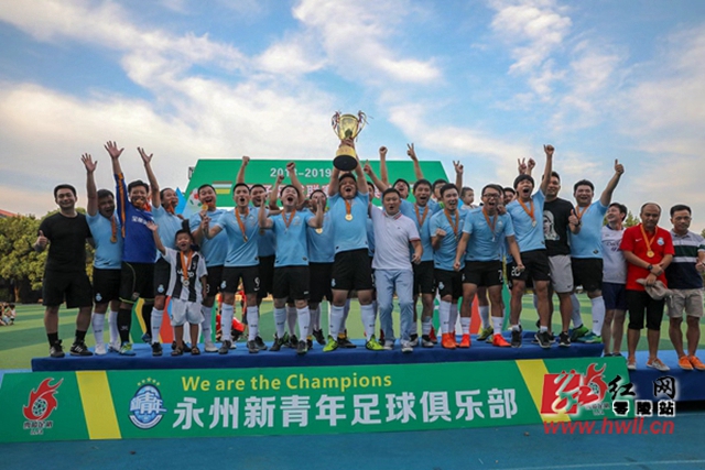 福克斯：波波维奇会走进球馆发表他的看法 他是想其他人取得成功